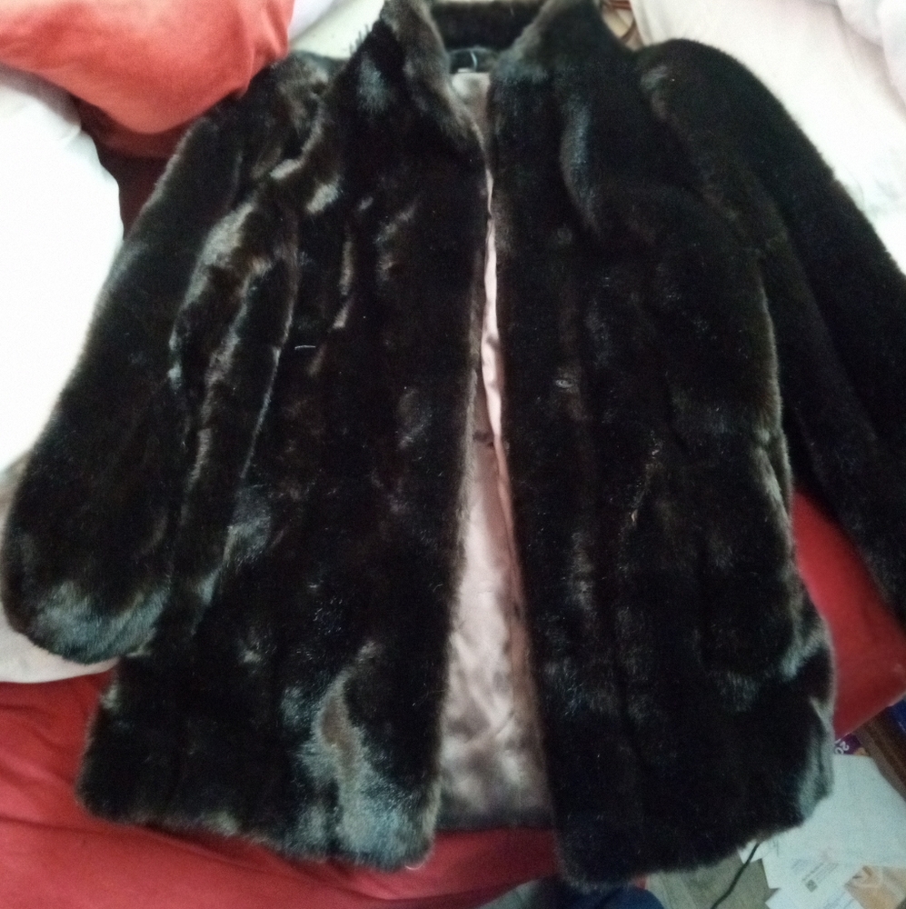 Sportowne Grandella II faux fur coat